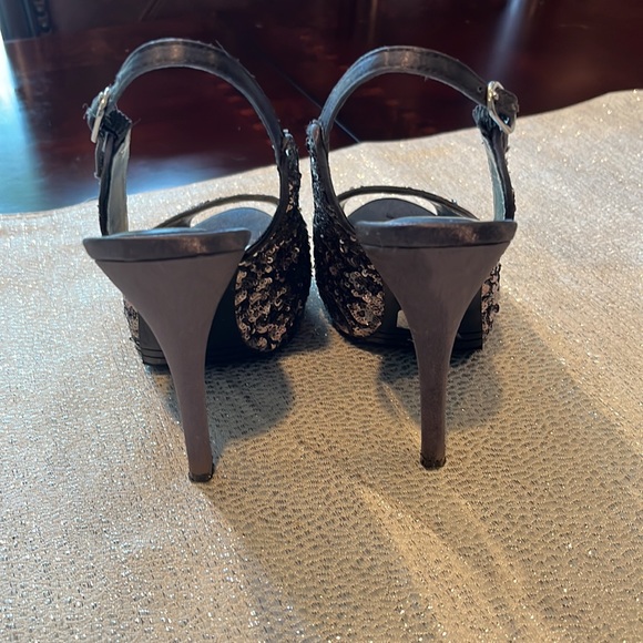 Beautiful sequin heels - Picture 4 of 5